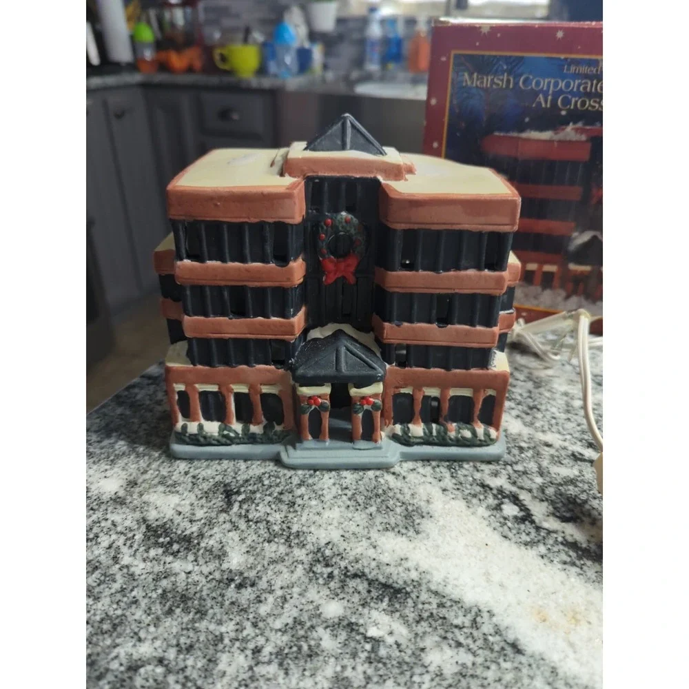 Christmas Village - Marsh Corporate Headquarters At Crosspoint - Vintage - Light